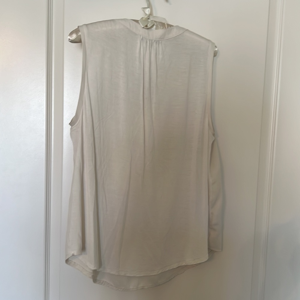 Loft cream sleeveless top with tie, sz L - Picture 4 of 5